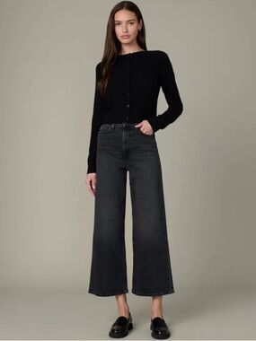 Wide Leg High-Rise Jeans in Washed Black
